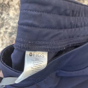 Figs Zamora jogger size L, have multiple pairs